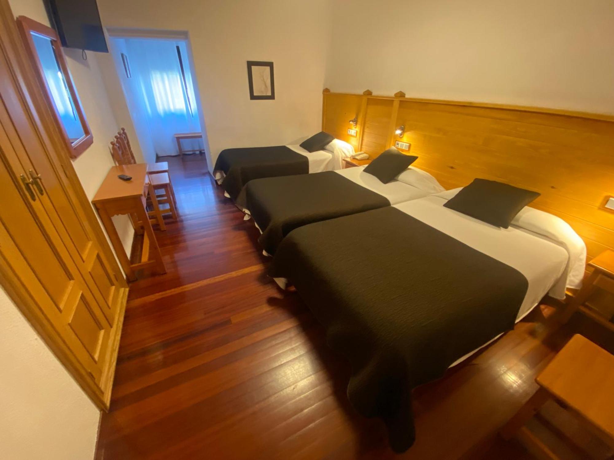 Hotel La Rambla Biescas  Εξωτερικό φωτογραφία