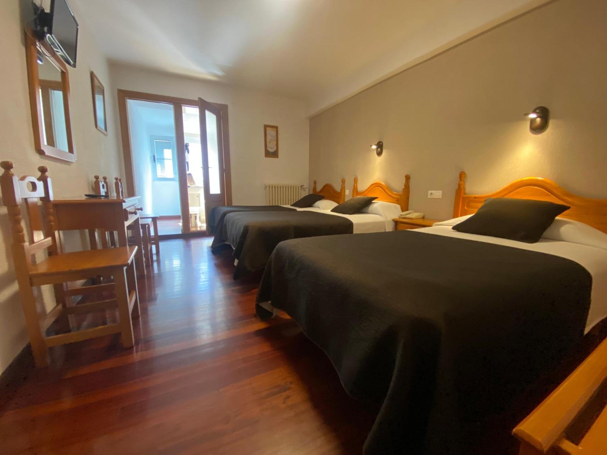 Hotel La Rambla Biescas  Εξωτερικό φωτογραφία