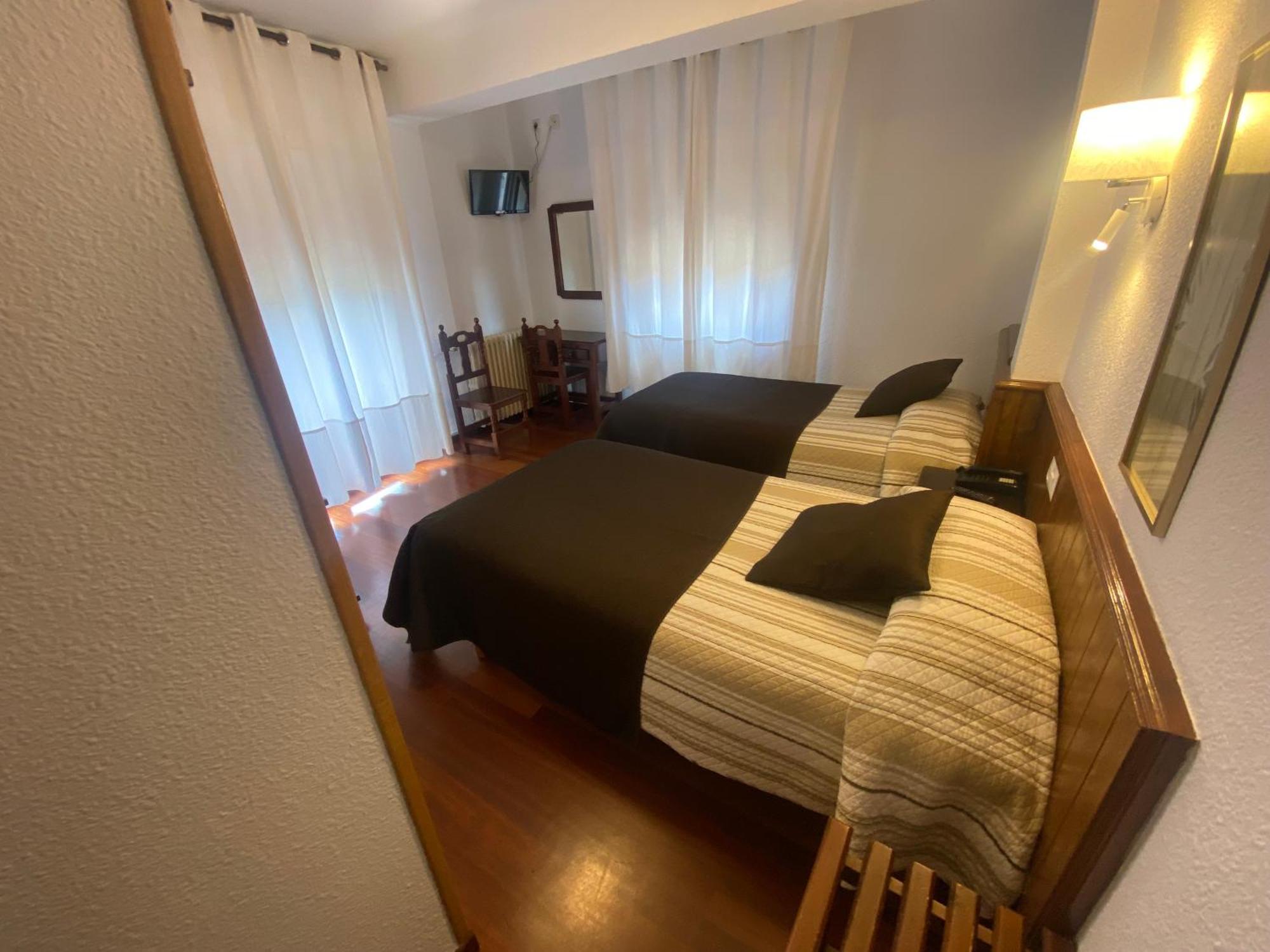 Hotel La Rambla Biescas  Εξωτερικό φωτογραφία