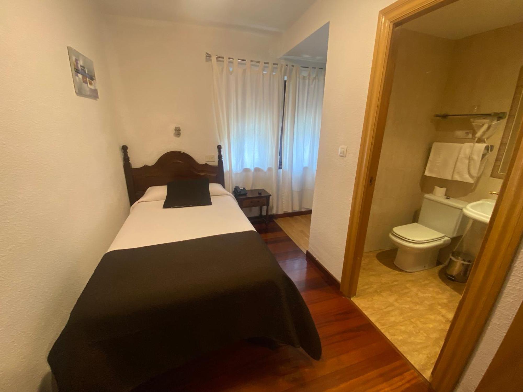 Hotel La Rambla Biescas  Εξωτερικό φωτογραφία