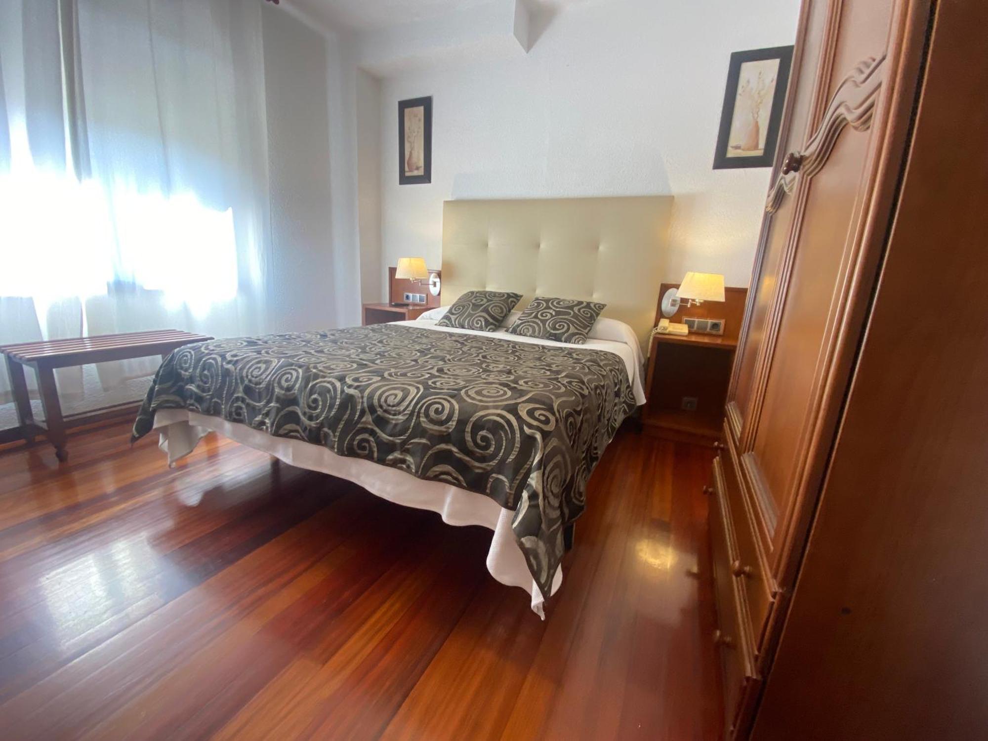 Hotel La Rambla Biescas  Εξωτερικό φωτογραφία