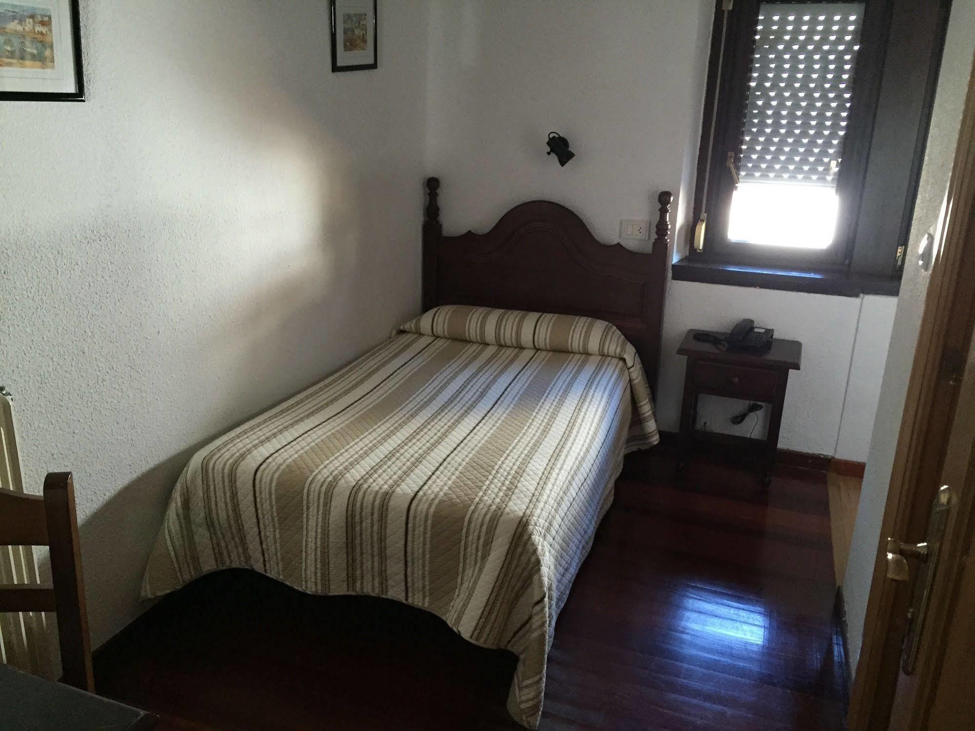 Hotel La Rambla Biescas  Εξωτερικό φωτογραφία