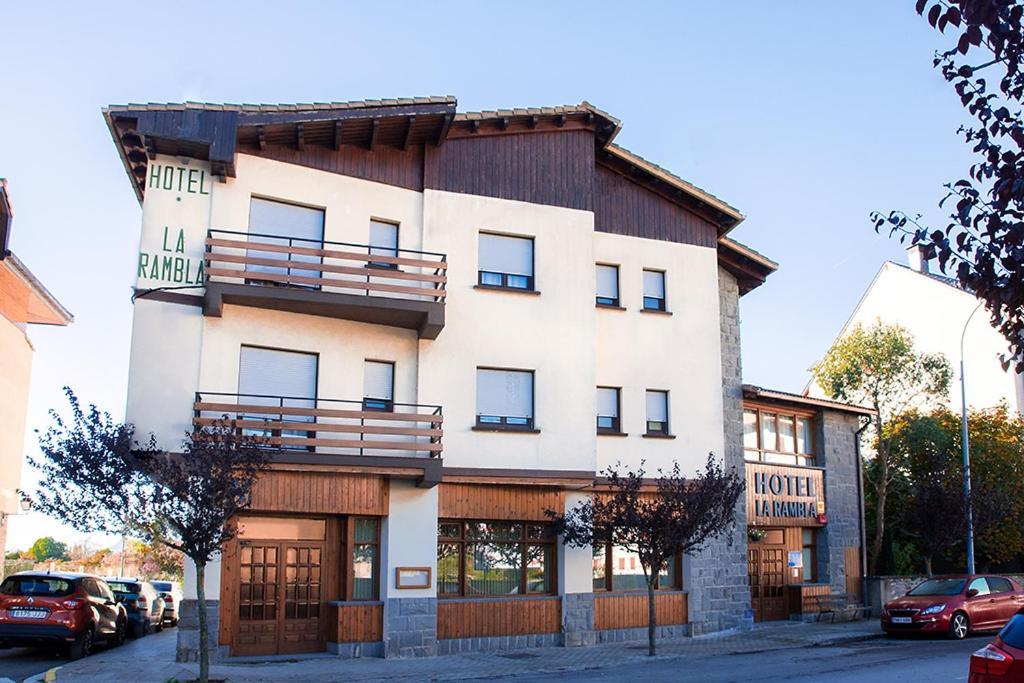 Hotel La Rambla Biescas  Εξωτερικό φωτογραφία