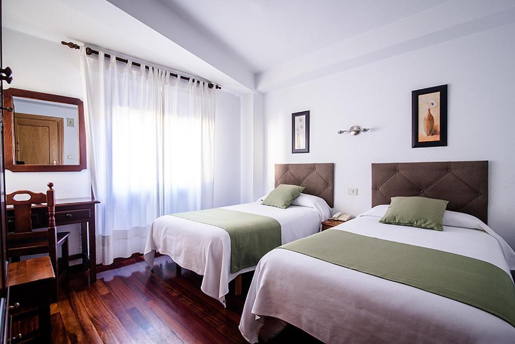 Hotel La Rambla Biescas  Εξωτερικό φωτογραφία