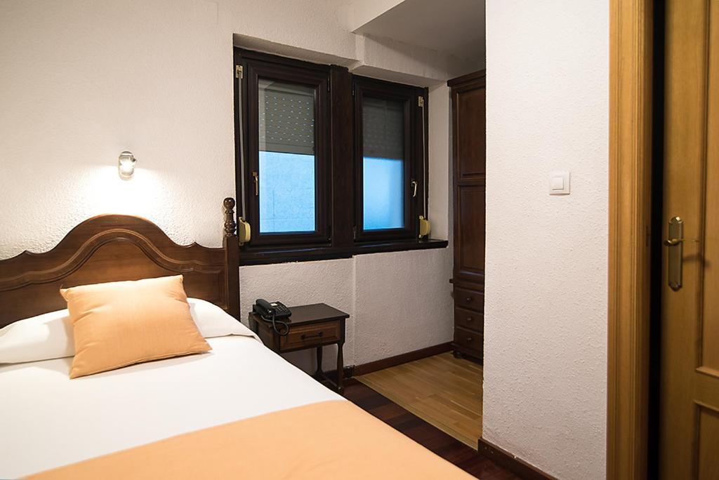 Hotel La Rambla Biescas  Εξωτερικό φωτογραφία