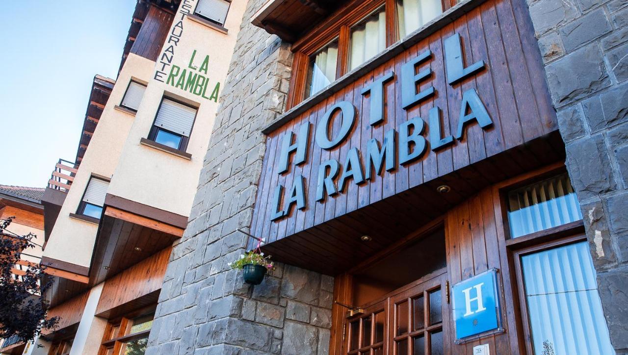 Hotel La Rambla Biescas  Εξωτερικό φωτογραφία
